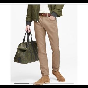 Banana Republic Athletic Tapered Traveler Pant 31”